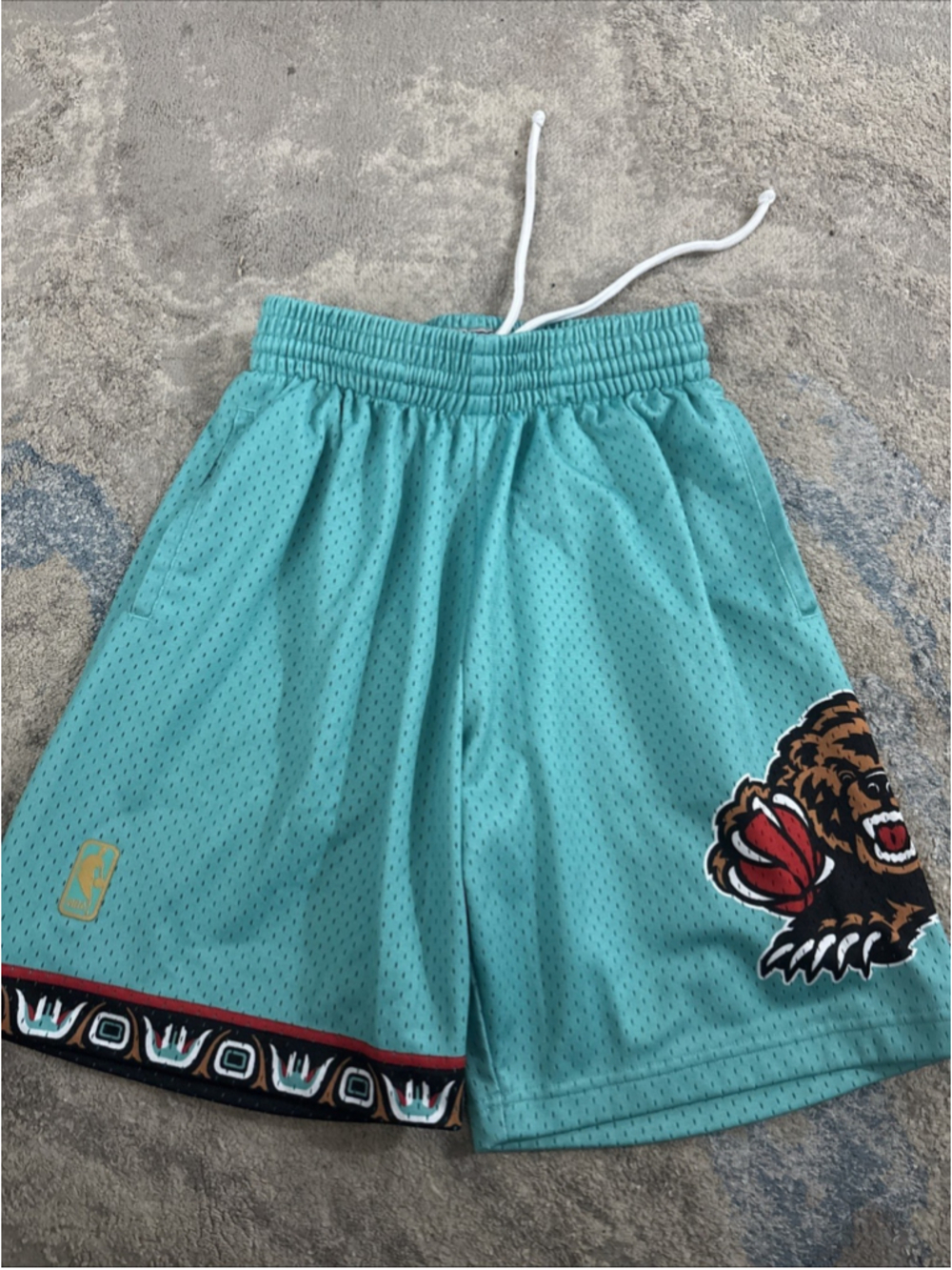 Vancouver Grizzlies Mitchell & Ness Hardwood Classics NBA Shorts Size Small